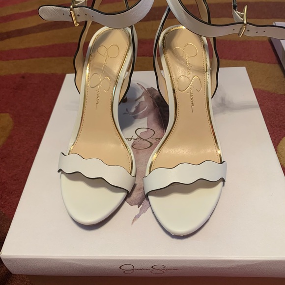 Shoes - Picture 2 of 4